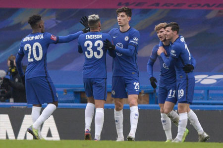 前锋终结进球荒，庆祝动作感动球迷