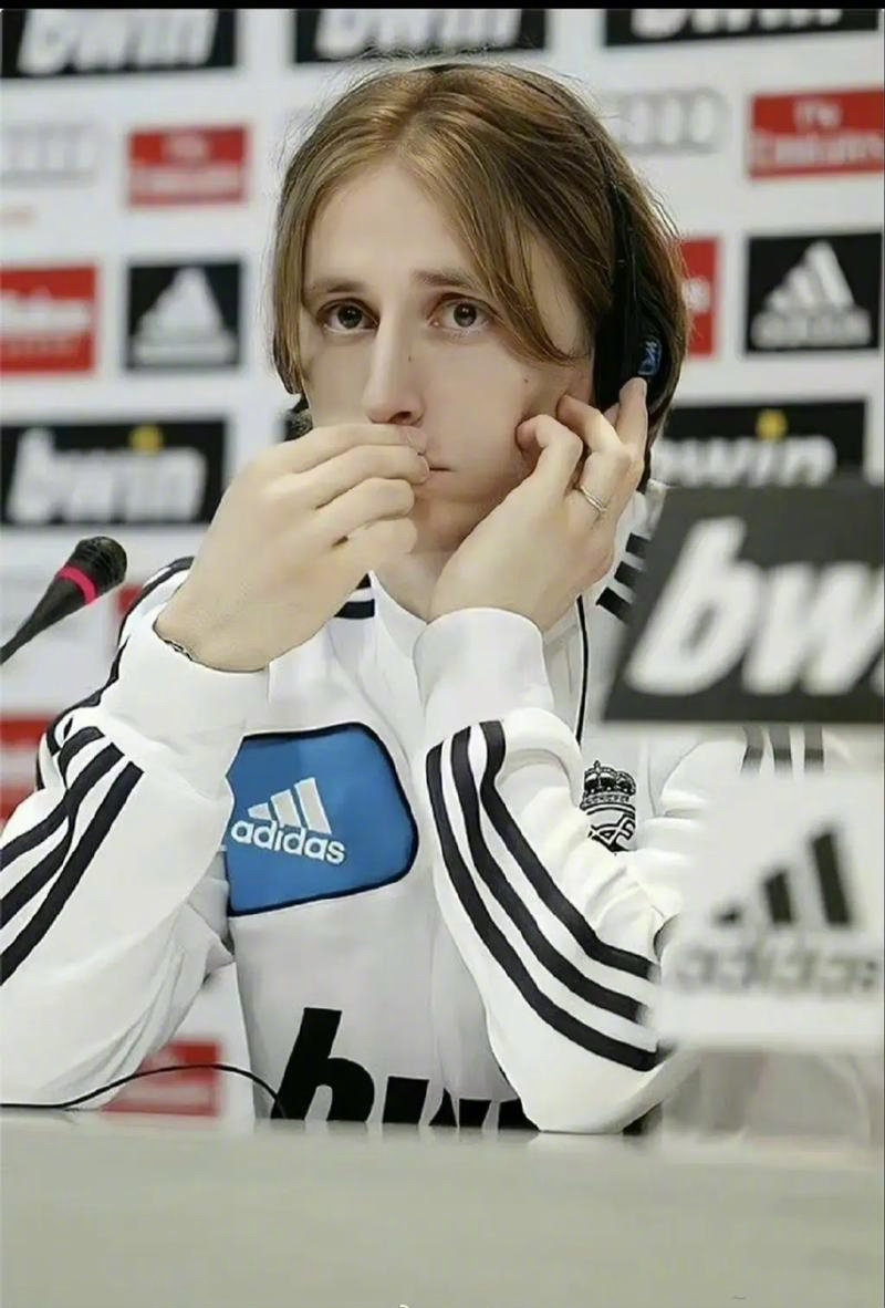 百家乐新手别被一时情绪拉走（新手玩百家乐，别让一时冲动左右）