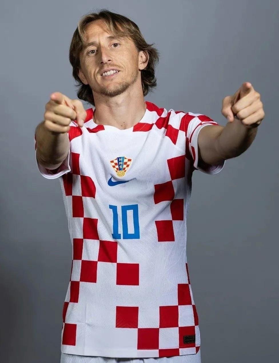 荷媒：阿贾克斯正考虑租借乌加特，球员不排斥加盟